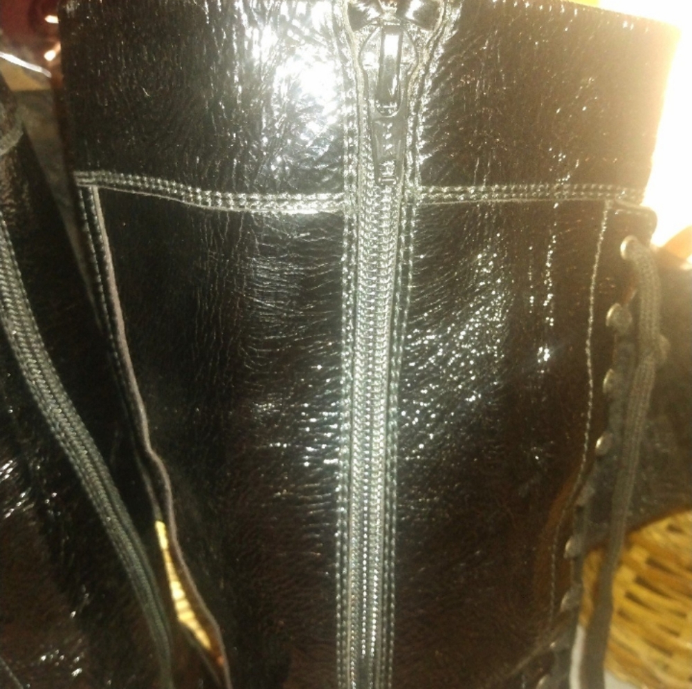 Stuart Weitzman gothic boots - Picture 4 of 16